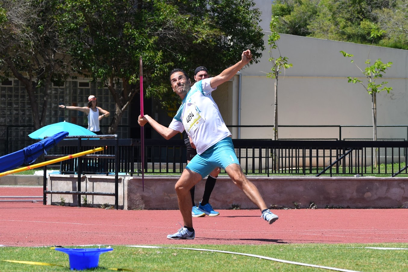 Atleta de l’Atlas en un llançament de javelina